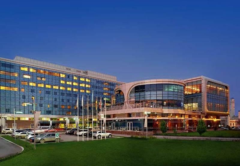 Renaissance Atyrau Hotel Extérieur photo