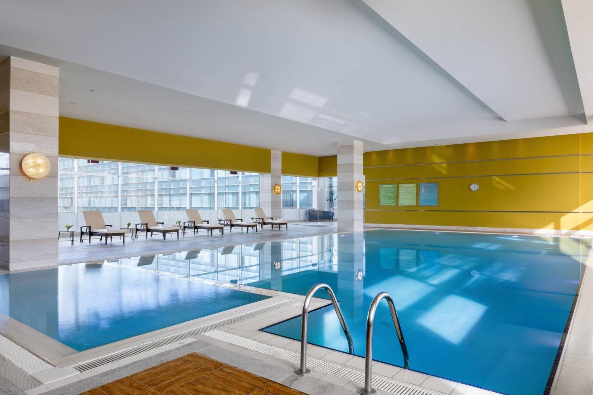 Renaissance Atyrau Hotel Extérieur photo