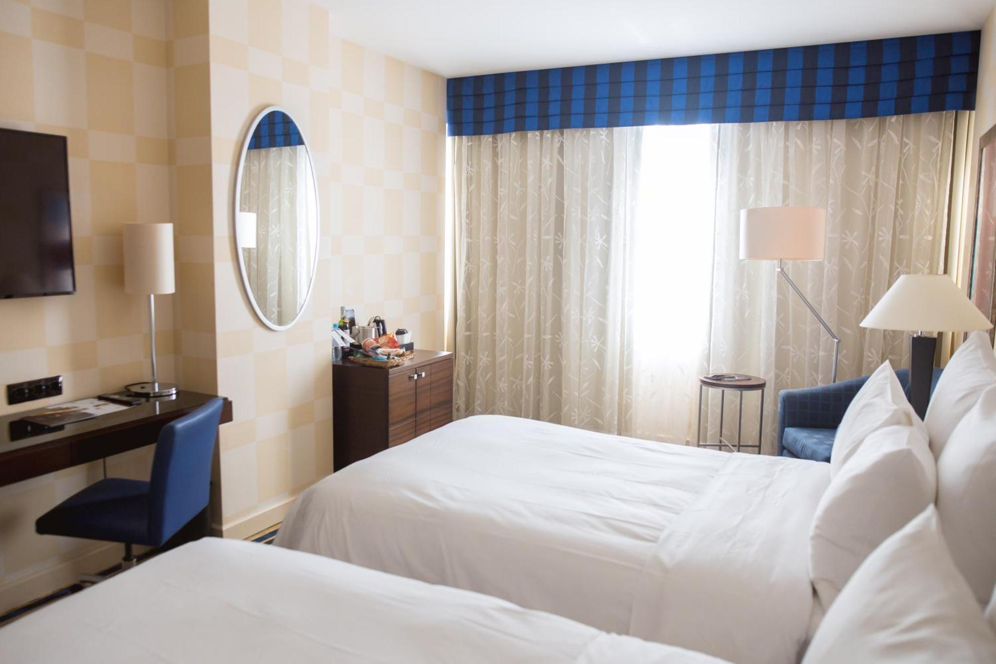 Renaissance Atyrau Hotel Chambre photo